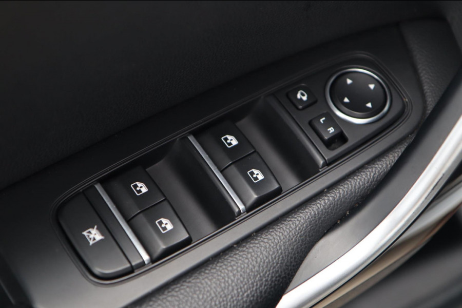 Kia Ceed Sportswagon 1.6 GDI PHEV ExecutiveLine / PANODAK / KEYLESS / DODEHOEK / CAMERA