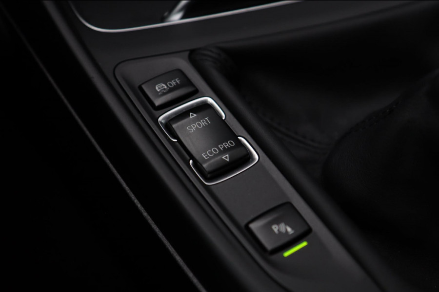 BMW 1-serie 116i Edition M Sport Shadow / LEDER / NAVI / PDC / KEURIGE AUTO