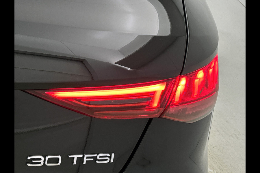 Audi A3 Sportback 30 TFSI Business edition 5Drs. / Virtual cockpit / Airco-ecc./ Navigatie / Pdc / Xenon / Radio multimedia / Apk 11-2026