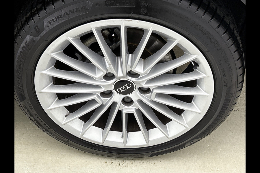 Audi A3 Sportback 30 TFSI Business edition 5Drs. / Virtual cockpit / Airco-ecc./ Navigatie / Pdc / Xenon / Radio multimedia / Apk 11-2026