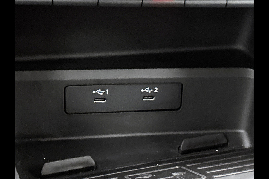 Audi A3 Sportback 30 TFSI Business edition 5Drs. / Virtual cockpit / Airco-ecc./ Navigatie / Pdc / Xenon / Radio multimedia / Apk 11-2026