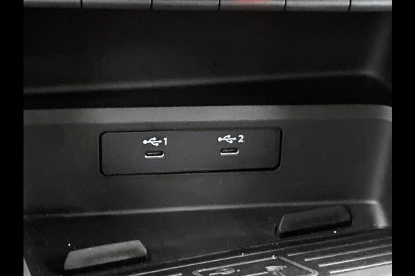 Audi A3 Sportback 30 TFSI Business edition 5Drs. / Virtual cockpit / Airco-ecc./ Navigatie / Pdc / Xenon / Radio multimedia / Apk 11-2026