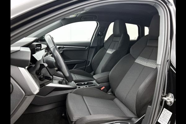 Audi A3 Sportback 30 TFSI Business edition 5Drs. / Virtual cockpit / Airco-ecc./ Navigatie / Pdc / Xenon / Radio multimedia / Apk 11-2026