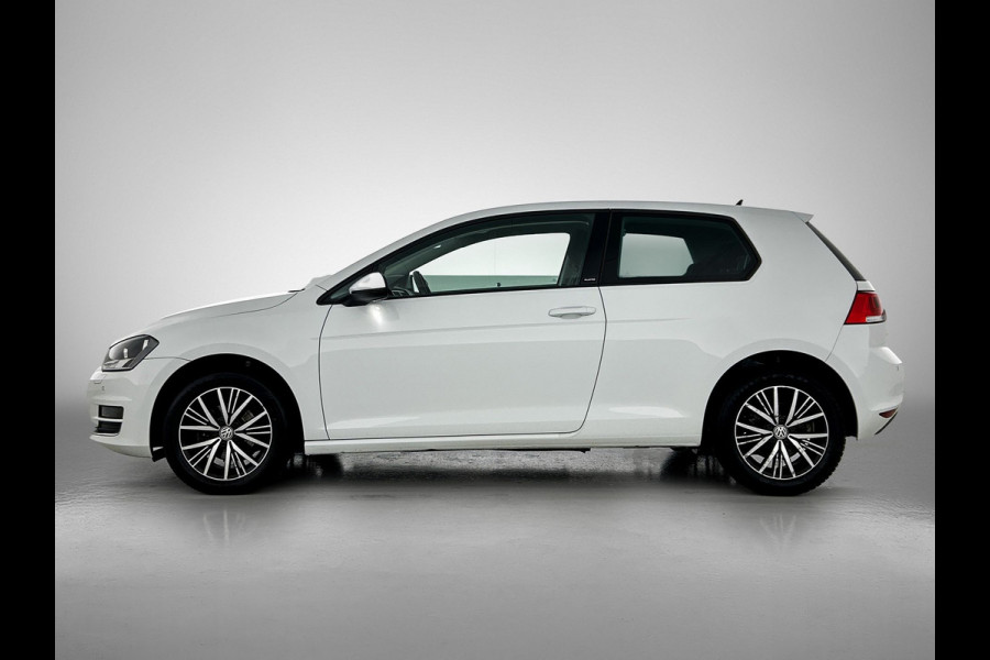 Volkswagen Golf 1.2 TSI Trendline / Navi / Cruise / Lmv 16" / Apple Car Play / Park pilot / Privacy Glass / Stoelverw. / Apk 03-2026