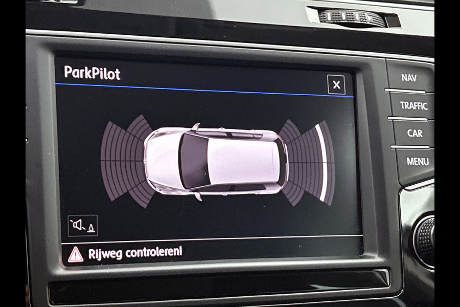 Volkswagen Golf 1.2 TSI Trendline / Navi / Cruise / Lmv 16" / Apple Car Play / Park pilot / Privacy Glass / Stoelverw. / Apk 03-2026