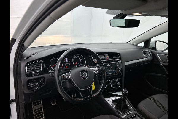 Volkswagen Golf 1.2 TSI Trendline / Navi / Cruise / Lmv 16" / Apple Car Play / Park pilot / Privacy Glass / Stoelverw. / Apk 03-2026