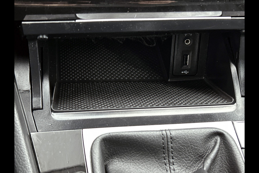 Volkswagen Golf 1.2 TSI Trendline / Navi / Cruise / Lmv 16" / Apple Car Play / Park pilot / Privacy Glass / Stoelverw. / Apk 03-2026