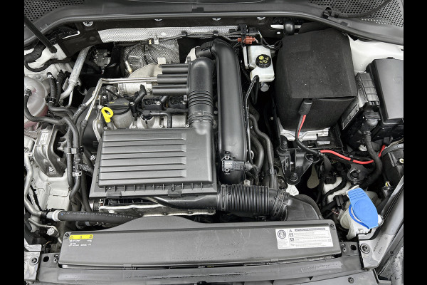 Volkswagen Golf 1.2 TSI Trendline / Navi / Cruise / Lmv 16" / Apple Car Play / Park pilot / Privacy Glass / Stoelverw. / Apk 03-2026