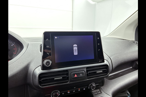 Peugeot Partner 1.2 Benzine 111PK Euro6 *Distributie bij 68Dkm. vervangen* Premium / Airco / Navigatie / Schuifdeur Re./ Radio multimedia / Apk 08-2027