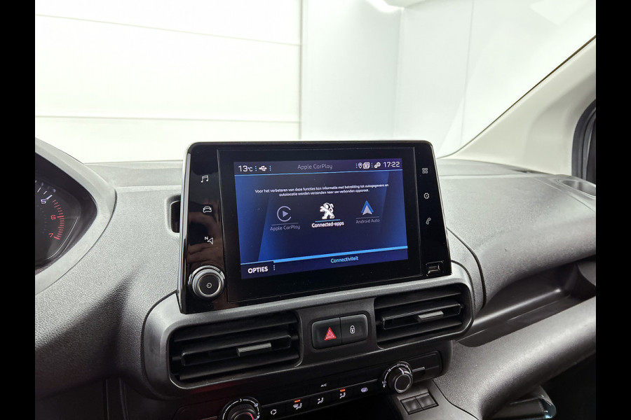 Peugeot Partner 1.2 Benzine 111PK Euro6 *Distributie bij 68Dkm. vervangen* Premium / Airco / Navigatie / Schuifdeur Re./ Radio multimedia / Apk 08-2027