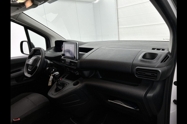 Peugeot Partner 1.2 Benzine 111PK Euro6 *Distributie bij 66Dkm.vervangen* Premium / Airco / Navigatie / Schuifdeur Re./ Radio multimedia / Apk 07-2027