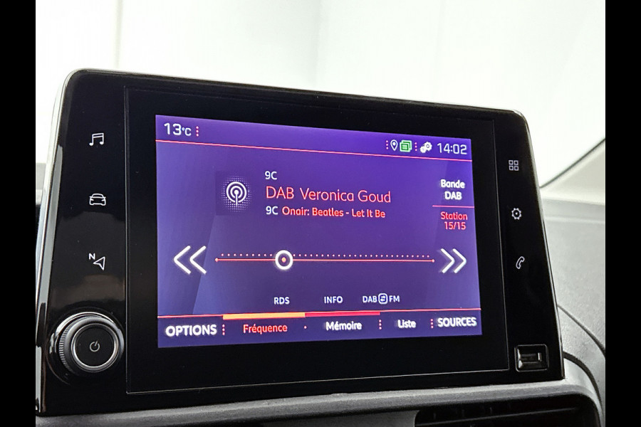 Peugeot Partner 1.2 Benzine 111PK Euro6 *Distributie bij 66Dkm.vervangen* Premium / Airco / Navigatie / Schuifdeur Re./ Radio multimedia / Apk 07-2027