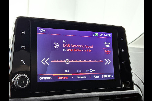 Peugeot Partner 1.2 Benzine 111PK Euro6 *Distributie bij 66Dkm.vervangen* Premium / Airco / Navigatie / Schuifdeur Re./ Radio multimedia / Apk 07-2027