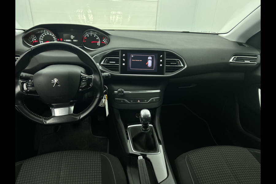 Peugeot 308 SW 1.2 111PK PureTech Active * Distributie vv bij 85Dkm.* / Trekhaak / Navigatie / Airco-ecc./ Pdc./ Radio multimedia / / Apk 02-2028