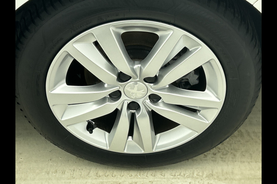 Peugeot 308 SW 1.2 111PK PureTech Active * Distributie vv bij 85Dkm.* / Trekhaak / Navigatie / Airco-ecc./ Pdc./ Radio multimedia / / Apk 02-2028