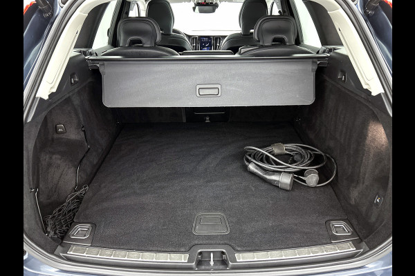 Volvo XC60 2.0 T6 250KW AWD hybrid Inscription / Panoramadak / Trekhaak / Leder lux./Stuur-Stoelverw / Pdc+camera / Audio & Park Ass./ Lighting / Apk 06-2027