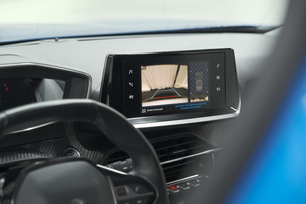 Peugeot 2008 PureTech 130 Allure | Trekhaak | Camera | Stoelverwarming | Adaptieve Cruise Control