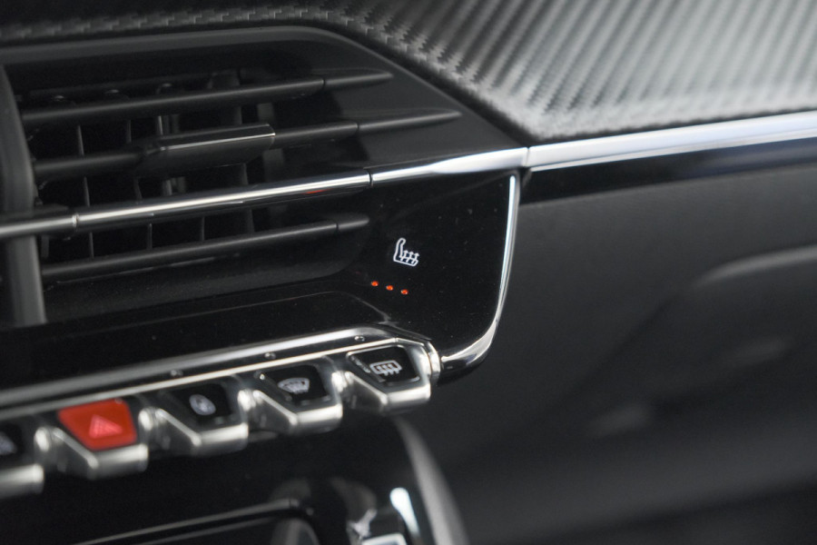 Peugeot 2008 PureTech 130 Allure | Trekhaak | Camera | Stoelverwarming | Adaptieve Cruise Control