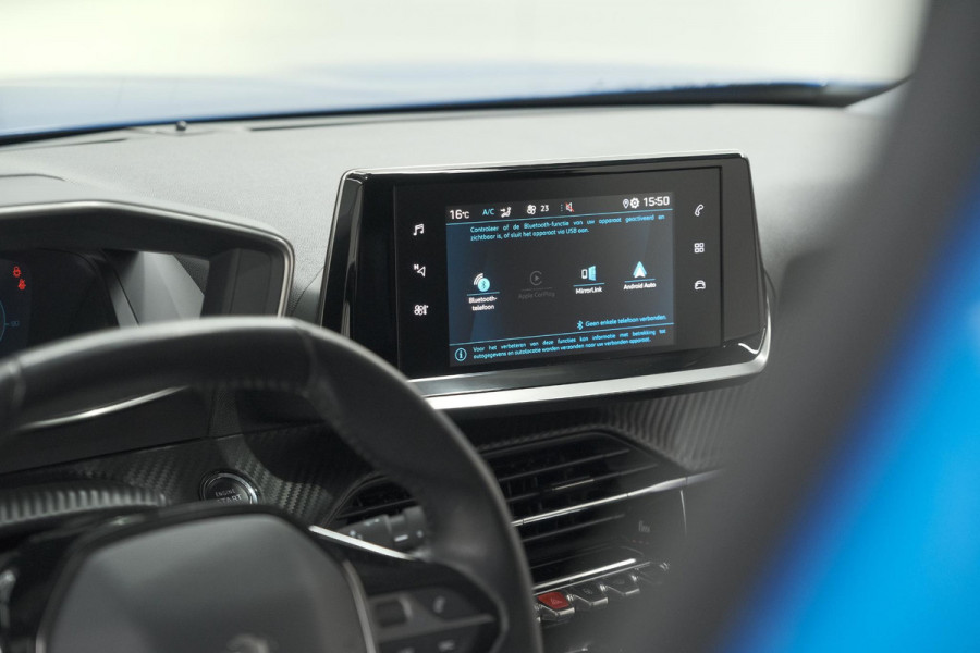 Peugeot 2008 PureTech 130 Allure | Trekhaak | Camera | Stoelverwarming | Adaptieve Cruise Control