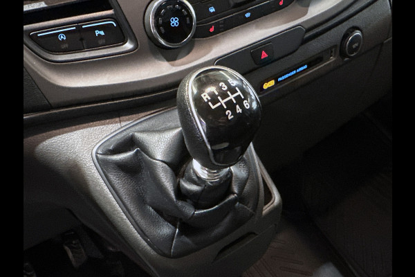 Ford Transit Custom 340 2.0 TDCI Euro6 131PK H2 Trend 3Pers. *ideaal voor Camper*/ Navigatie / Pdc./ Airco / Safety&Comfort pack / Driver assist  / Stoelverwarming / Apk 11-2026