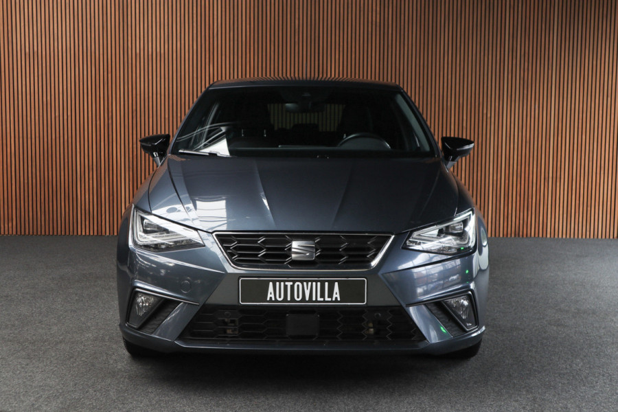 Seat Ibiza 1.0 TSI FR Navi Climate C. Virtual Camera Carplay PDC Zwarte binnenhemel LED LM velgen BTW auto
