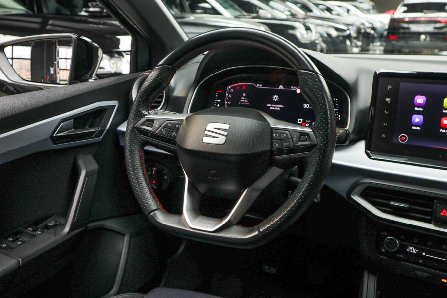 Seat Ibiza 1.0 TSI FR Navi Climate C. Virtual Camera Carplay PDC Zwarte binnenhemel LED LM velgen BTW auto