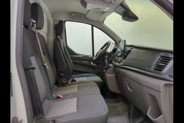 Ford Transit Custom 340 2.0 TDCI Euro6 131PK H2 Trend 3Pers  *ideaal voor Camper* / Navigatie / Pdc./ Airco / Driver assist / Stoelverwarming  / Apk  12-26