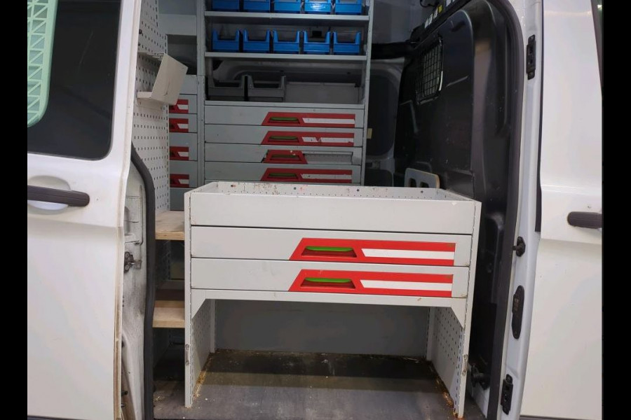Ford Transit Custom 340 2.0 TDCI Euro6 131PK H2 Trend 3Pers  *ideaal voor Camper* / Navigatie / Pdc./ Airco / Driver assist / Stoelverwarming  / Apk  12-26