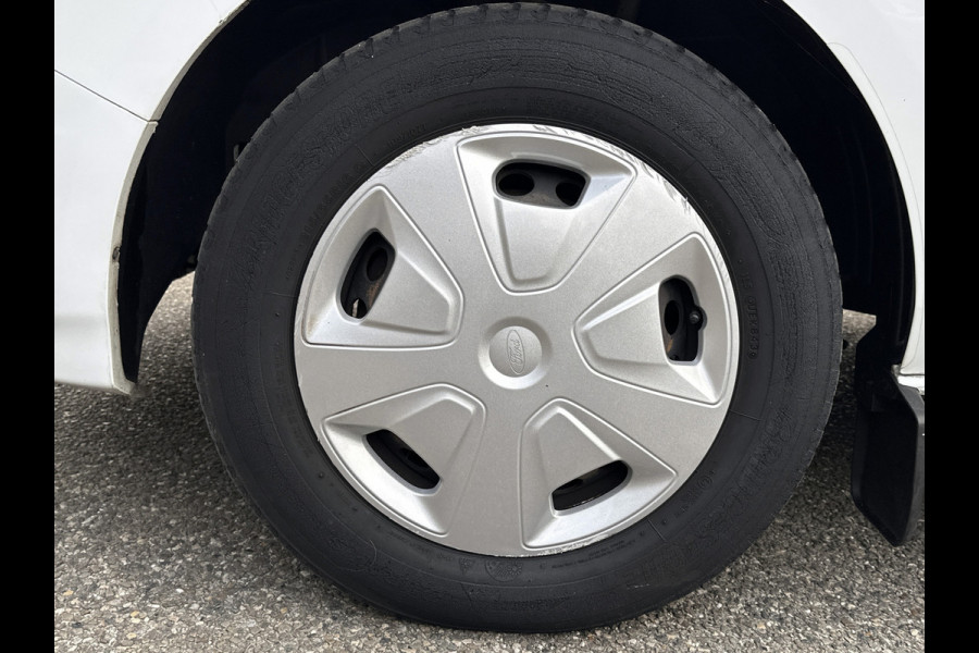 Ford Transit Custom 340 2.0 TDCI Euro6 131PK H2 Trend 3Pers  *ideaal voor Camper* / Navigatie / Pdc./ Airco / Driver assist / Stoelverwarming  / Apk  12-26