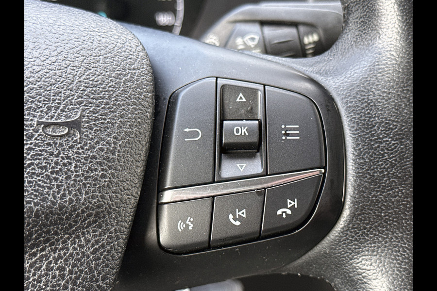 Ford Transit Custom 340 2.0 TDCI Euro6 131PK H2 Trend 3Pers  *ideaal voor Camper* / Navigatie / Pdc./ Airco / Driver assist / Stoelverwarming  / Apk  12-26