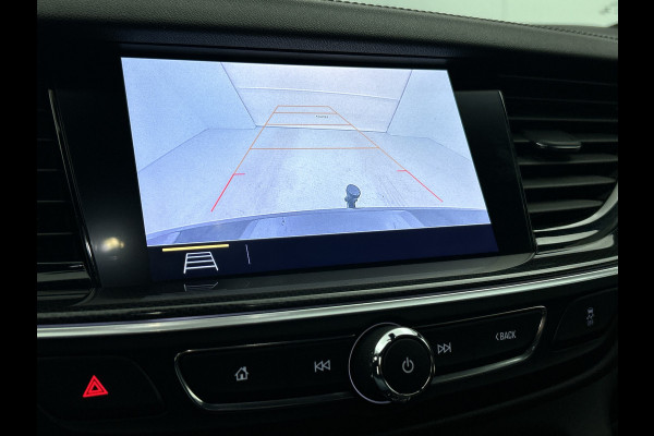 Opel Insignia Sports Tourer 1.5 CDTI 123PK Business Elegance / Leder / Trekhaak / Camera / Stoel-Stuurverwarming / Xenon / Airco-ecc. / Apk 01-2026