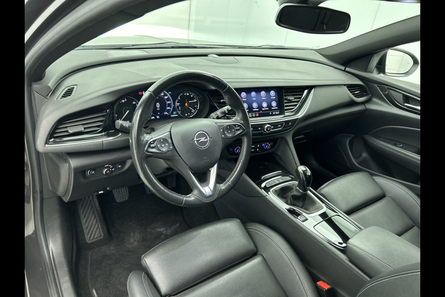 Opel Insignia Sports Tourer 1.5 CDTI 123PK Business Elegance / Leder / Trekhaak / Camera / Stoel-Stuurverwarming / Xenon / Airco-ecc. / Apk 01-2026