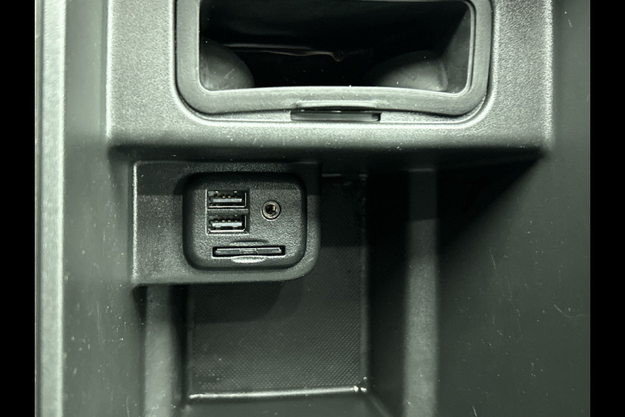 Opel Insignia Sports Tourer 1.5 CDTI 123PK Business Elegance / Leder / Trekhaak / Camera / Stoel-Stuurverwarming / Xenon / Airco-ecc. / Apk 01-2026