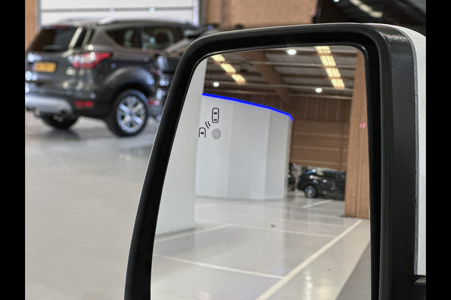 Ford Transit Custom 340 2.0 TDCI Euro6 Automaat 131PK H2 Trend 3Pers. *ideaal voor Camper* Navigatie / Pdc./ Airco / Safety&Comfort pack / Driver assist  / Stoelverwarming / / Apk 12-2026