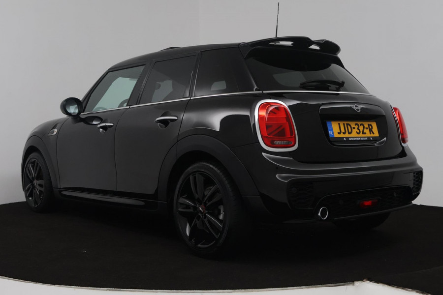 MINI Mini 1.5 Cooper Dalston Edition (PANORAMADAK, JCW PAKKET, STOELVERWARMING, HARMAN KARDON, SFEERVERLICHTING, CARPLAY, NAVI)