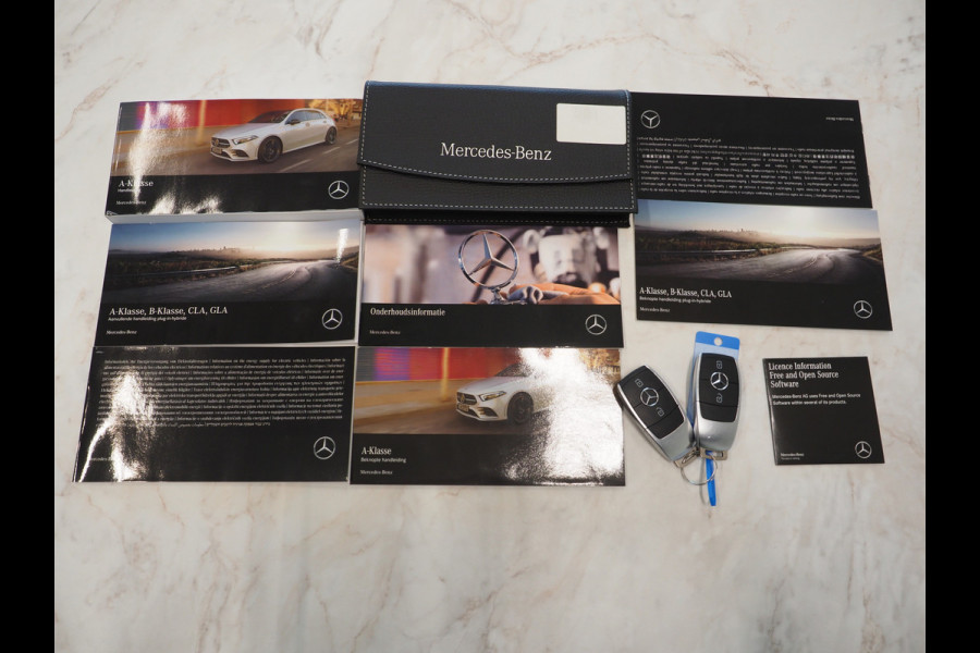 Mercedes-Benz A-Klasse 250 e Panamericana | Panoramadak | Widescreen | Camera | Leder | Zwarte Hemel | Cruise | DAB