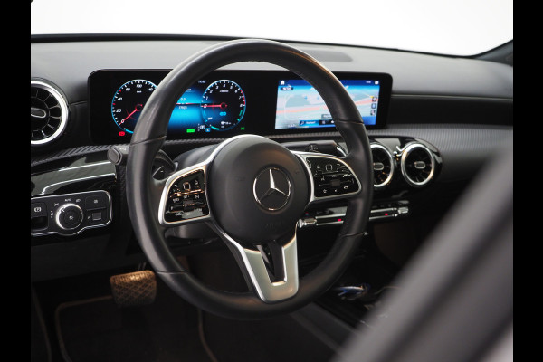 Mercedes-Benz A-Klasse 250 e Panamericana | Panoramadak | Widescreen | Camera | Leder | Zwarte Hemel | Cruise | DAB