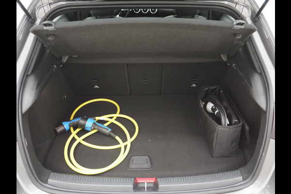 Mercedes-Benz A-Klasse 250 e Panamericana | Panoramadak | Widescreen | Camera | Leder | Zwarte Hemel | Cruise | DAB