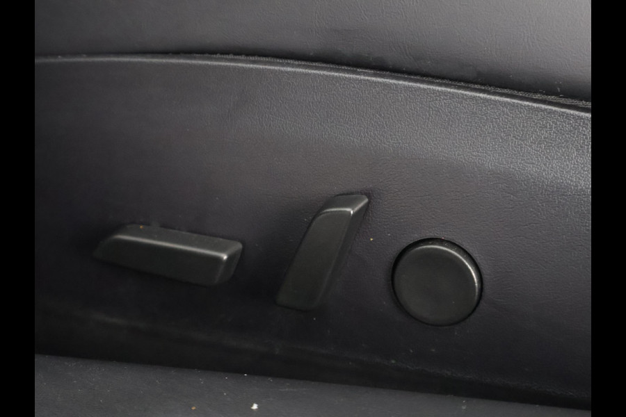 Tesla Model 3 Standard RWD Plus 60 kWh | Navigatie | Panoramadak | Leder |