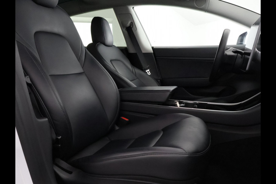 Tesla Model 3 Standard RWD Plus 60 kWh | Navigatie | Panoramadak | Leder |