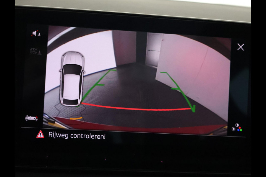 Škoda SCALA 1.0 TSI Sport Business Automaat | Panoramadak | Navigatie | Apple Carplay & AndroidAUTO | Camera