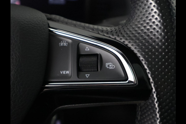 Škoda SCALA 1.0 TSI Sport Business Automaat | Panoramadak | Navigatie | Apple Carplay & AndroidAUTO | Camera