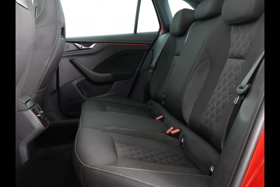 Škoda SCALA 1.0 TSI Sport Business Automaat | Panoramadak | Navigatie | Apple Carplay & AndroidAUTO | Camera
