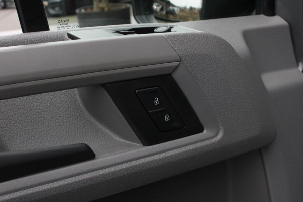 MAN TGE 35 - 177PK FULL BLACK / NAVIGATIE / AIRCO / ACC / CAMERA / CLIMATE CONTEROL / FULL OPTONS / JB-EDITION / APPLE CARPLAY