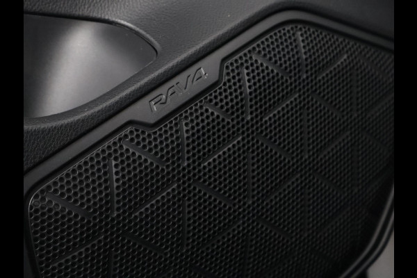 Toyota RAV4 2.5 Hybrid Style | Navigatie | Parkeersensoren | JBL Audio | 360° Camera | Kofferklep Automatisch |