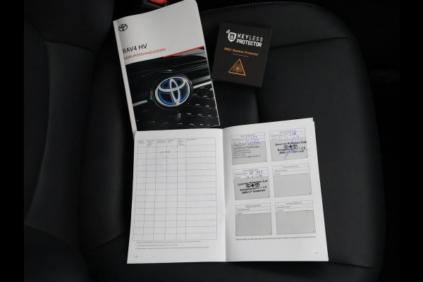 Toyota RAV4 2.5 Hybrid Style | Navigatie | Parkeersensoren | JBL Audio | 360° Camera | Kofferklep Automatisch |