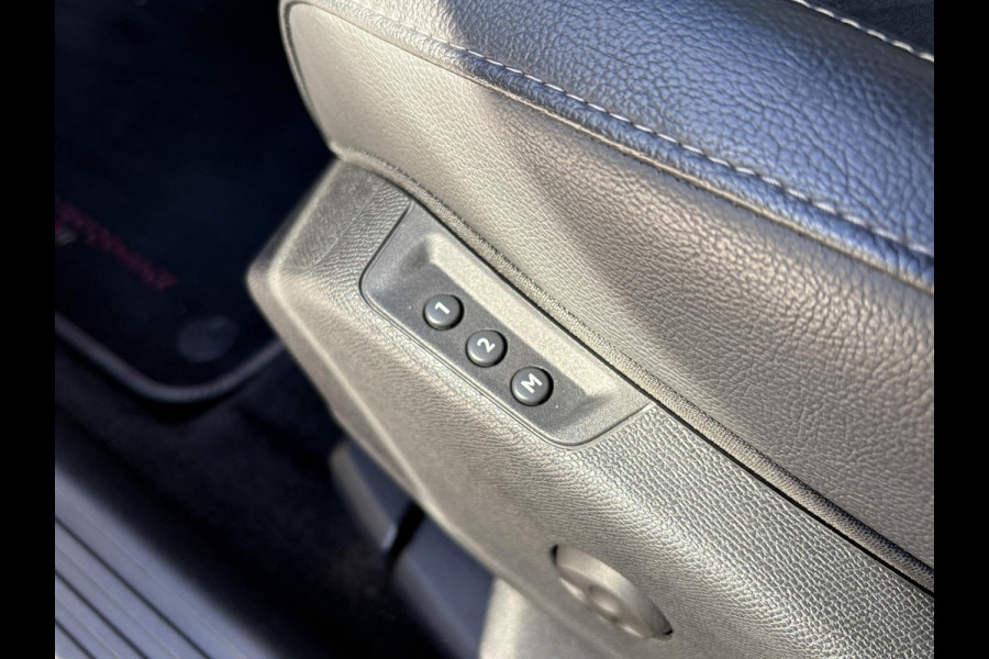 DS 7 Crossback E-Tense 4x4 Performance Line+ 300pk | Panoramadak | Stoelverwarming | Elektrisch Verstelbare Memory Seats | Camera |