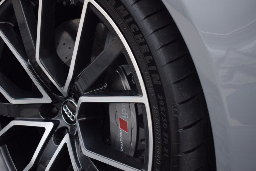 Audi RS6 4.0 V8 TFSI Quattro 605pk Performance | Akrapovič | Keramisch