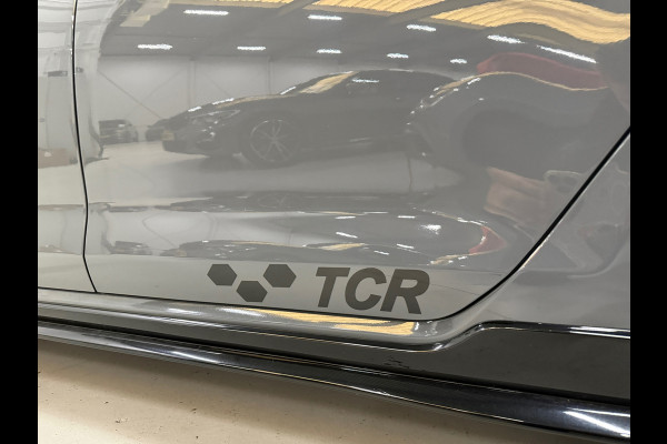 Volkswagen Golf 2.0 TSI GTI TCR Pano*Akrapovic*Cam