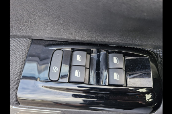 Citroën C3 Shine 1.2 | Trekhaak | Navi |